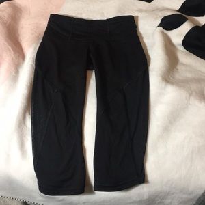Lulu crop pants!